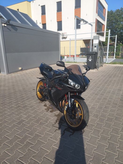 Yamaha R1 zamiana
