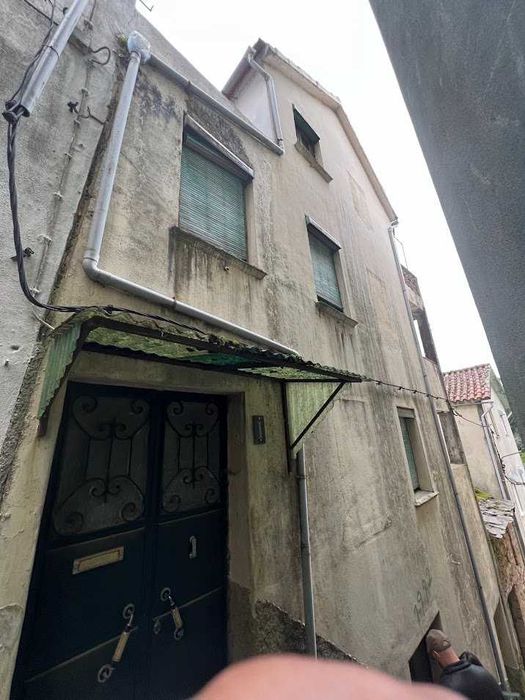 Moradia T6 Vila de Xisto 3 amplas varandas