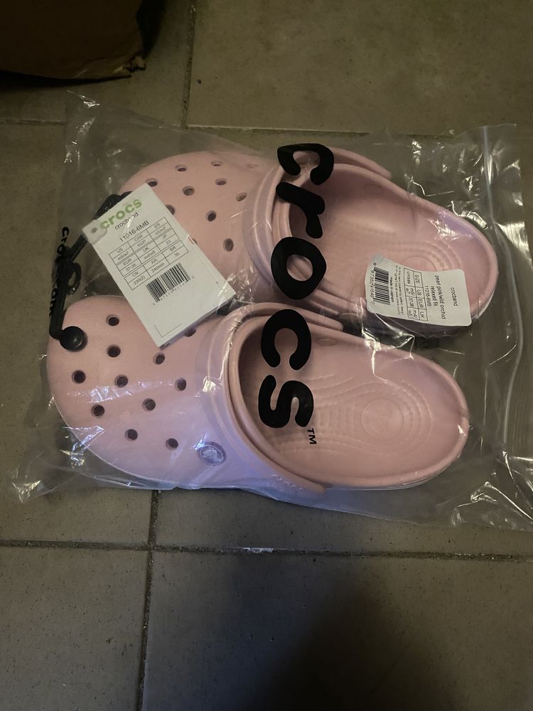 Продам класичні Crocs Crocband