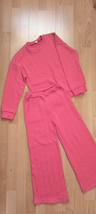 Bluzka i spodnie na wzrost 128