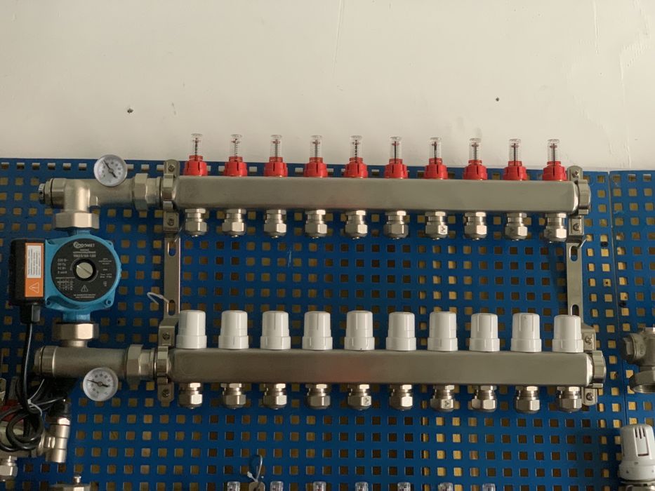 Колектор на 8 вих для теплої підлоги(в наявності 2-12вих)
