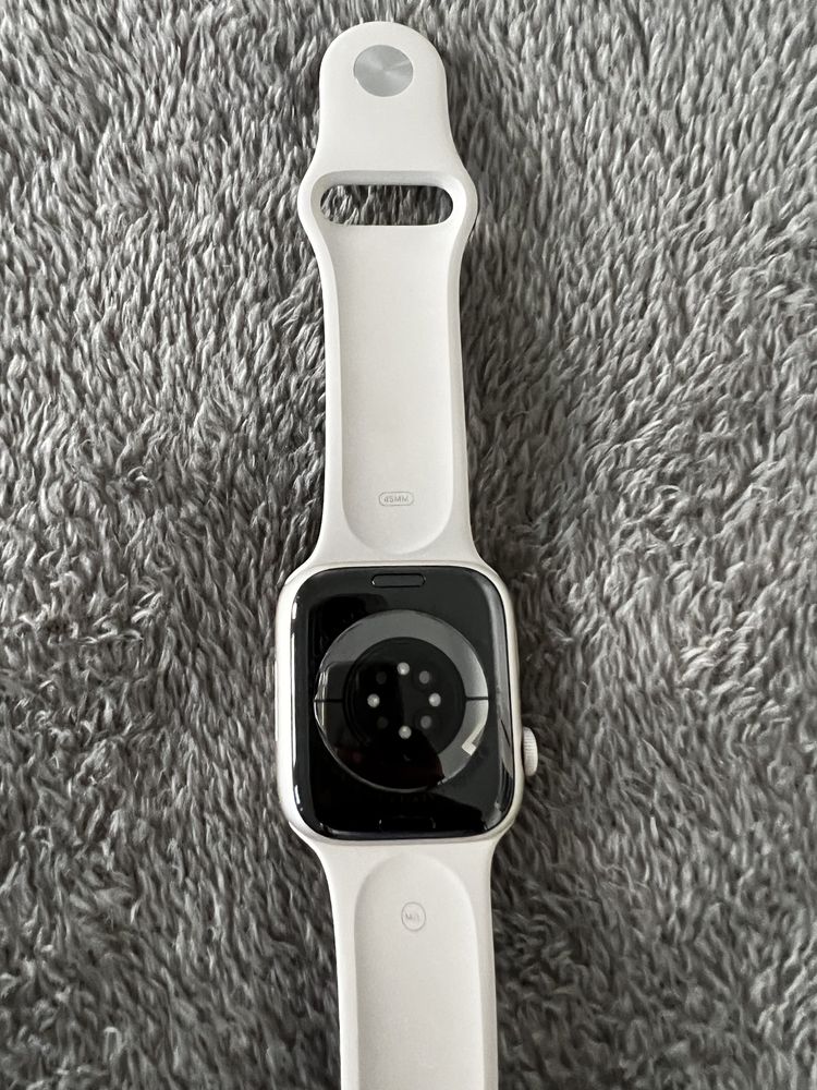 Apple Watch 8  45mm