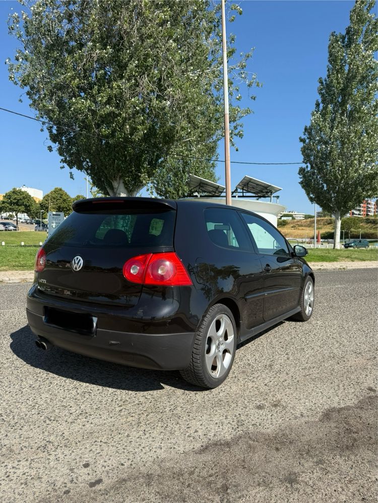 Golf V GTI 2005.
