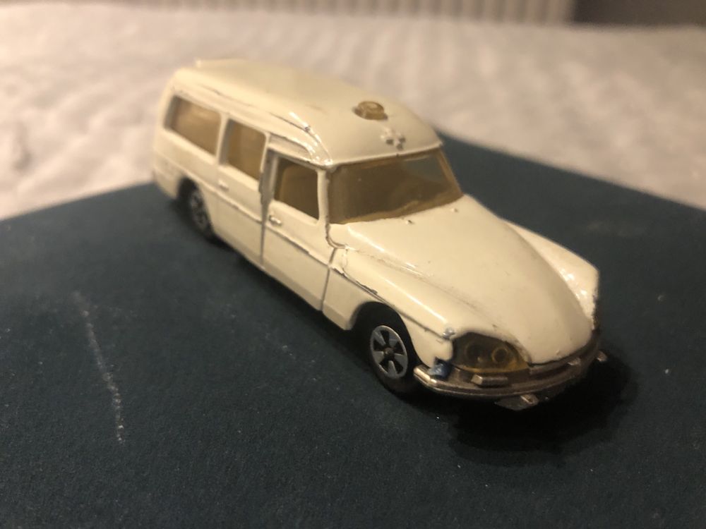 Majorette citroen ds21 ambulance. Unikat!