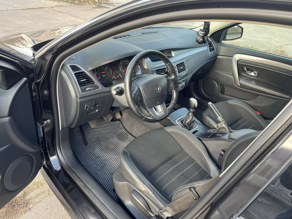 Renault Laguna III 1.5 дизель 2014 рік