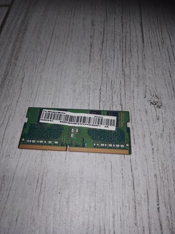 Pamięć RAM DDR4 Samsung 4 GB jak nowa