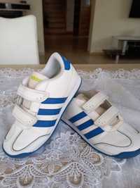 Buty chłopięce marki ADIDAS r.31