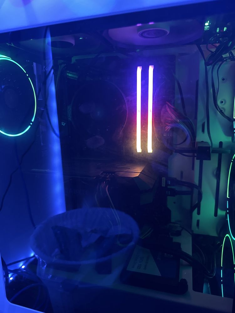 Gaming PC + Monitor AOC