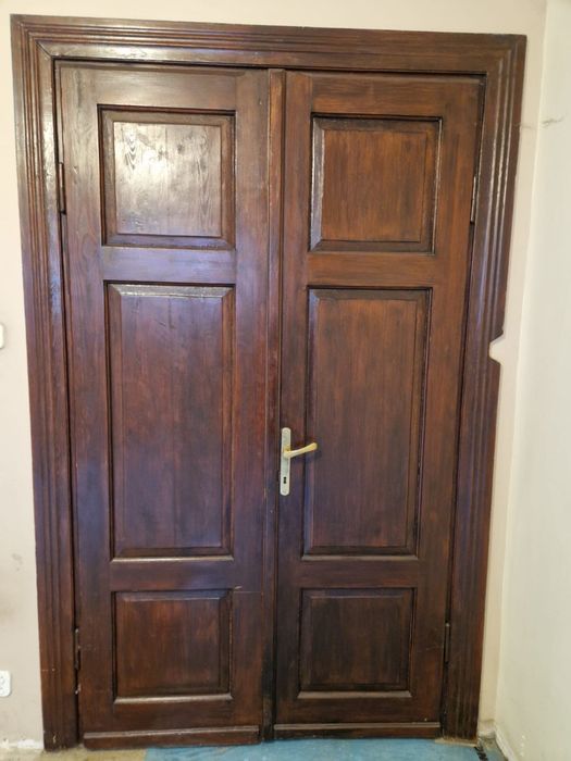 Stare drzwi drewniane