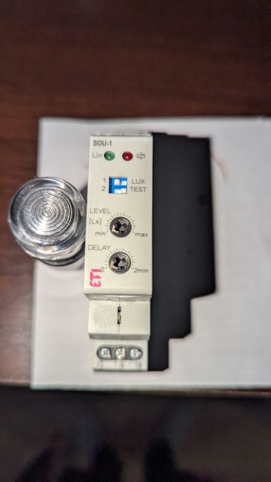 Сутінкове реле ETI SOU-1 230 V 16 A з виносним датчиком