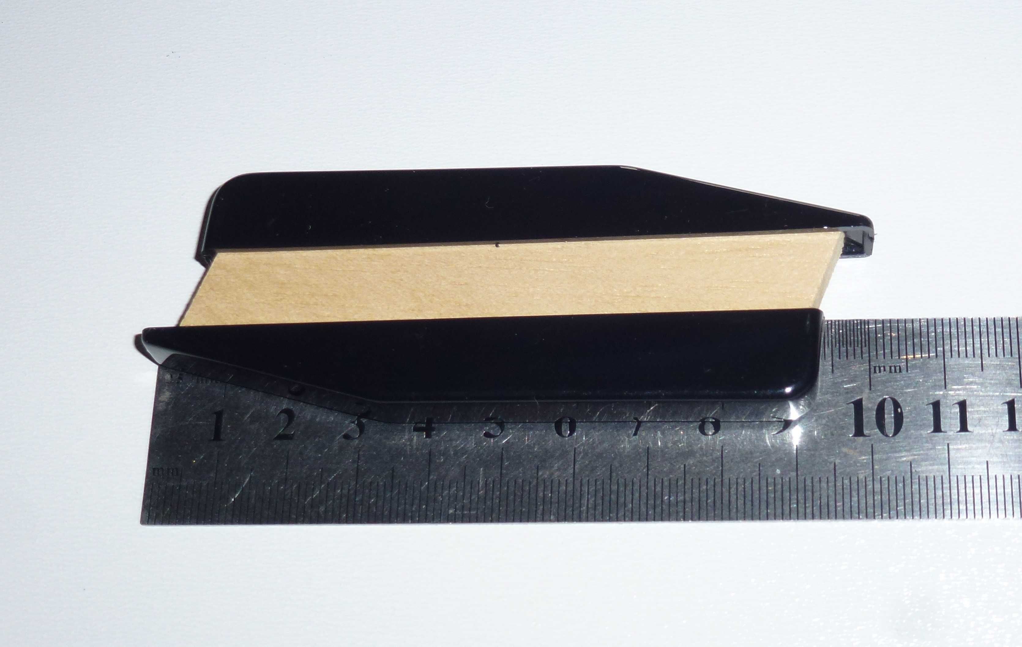 Akordeon, części, klawiatura, klawisze półtonowe o szerokości 9,6 mm.