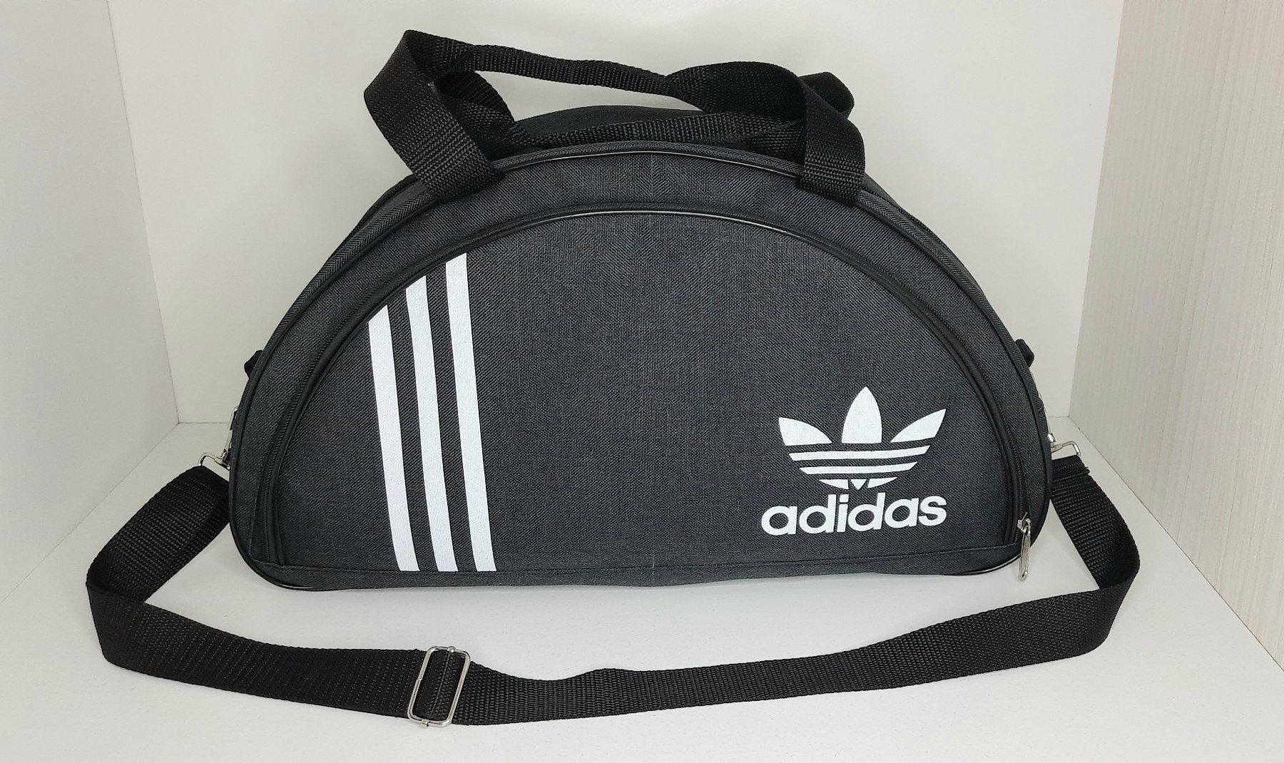 Спортивная сумка  через плечо adidas