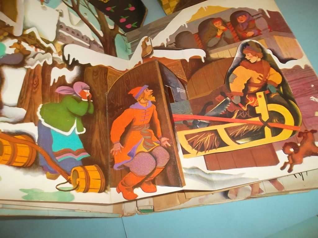 4 Livros antigos pop-up / relevo / tridimensionais.