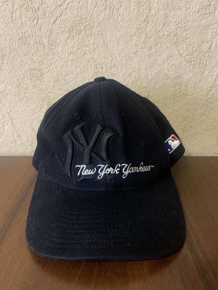 Кепка Adidas New York Yankees