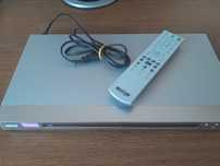 Odtwarzacz DVD srebrny