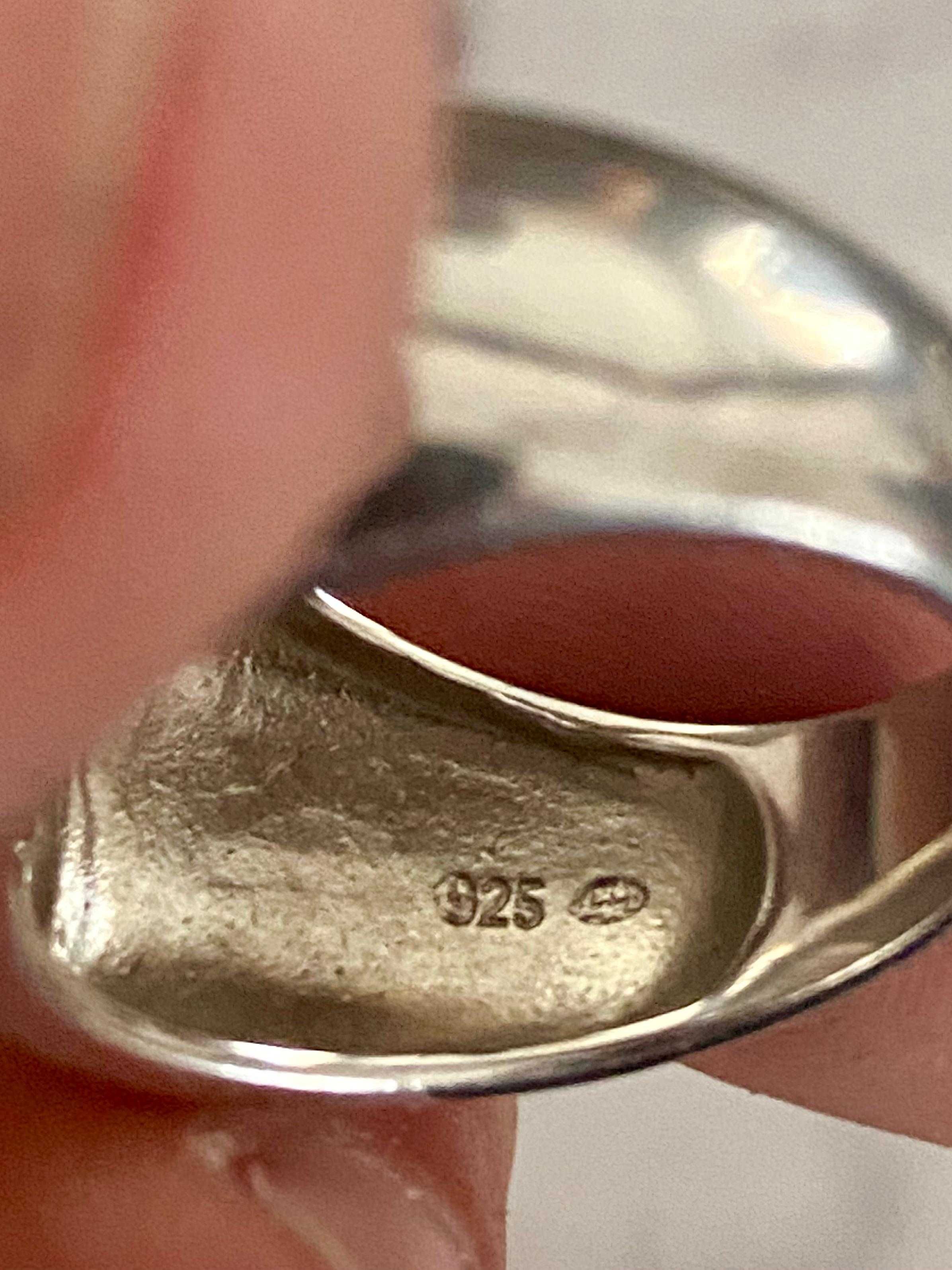 Anel de Prata 925 Sólida com Pedra Branca