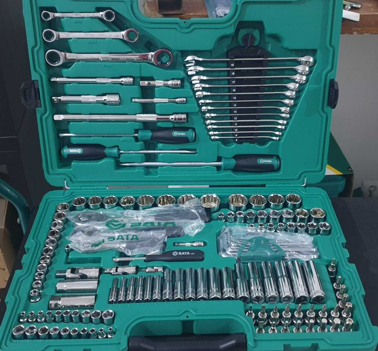 Conjunto de ferramentas 150 peças de 1/4" e 3/8" e 1/2" SATA