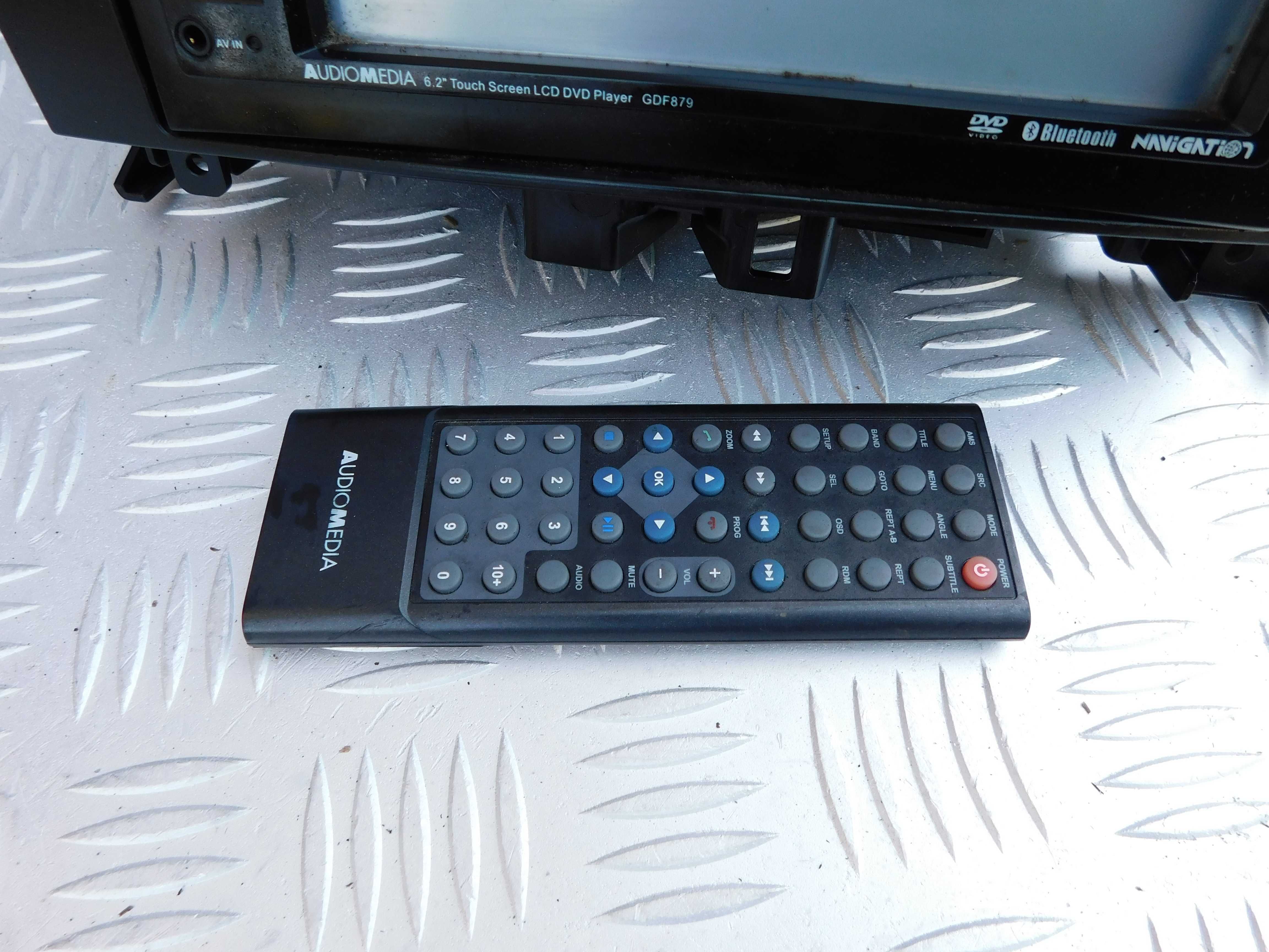 Mercedes Sprinter 906 radio duże z pilotem Audiomedia nawigacja tv