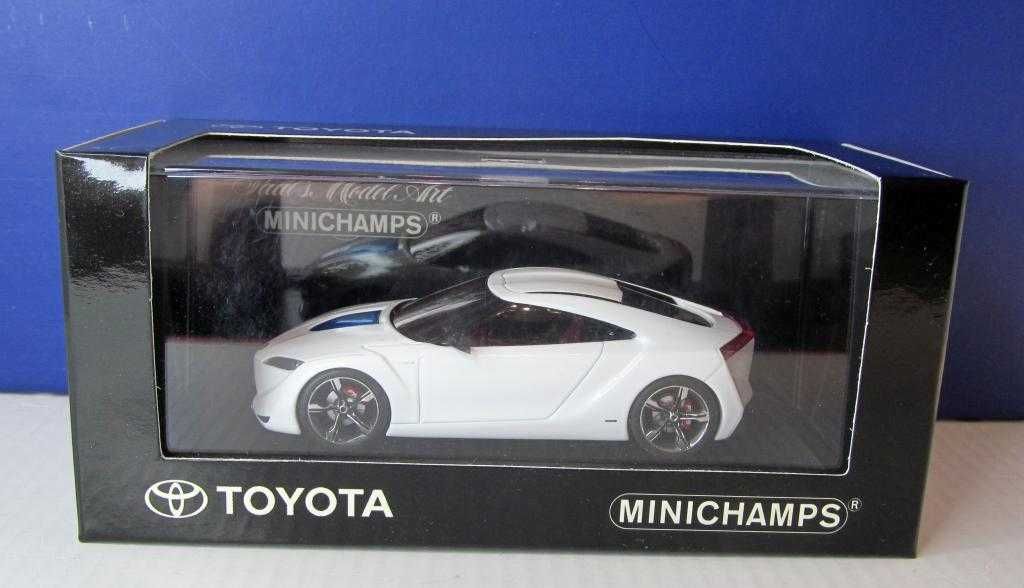 Модели Chevrolet, Cord, Maybach, Toyota Minichamps 1:43. Subaru Legacy