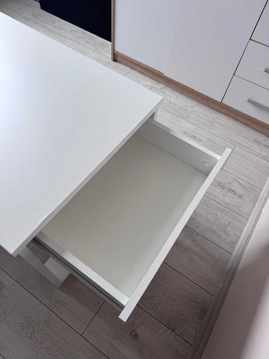 Stolik kawowy z szufladami biały