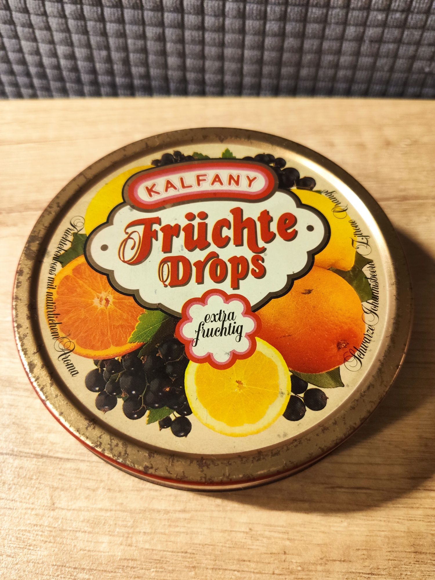 Puszka po landrynkach, cukierkach PRL, kalfany