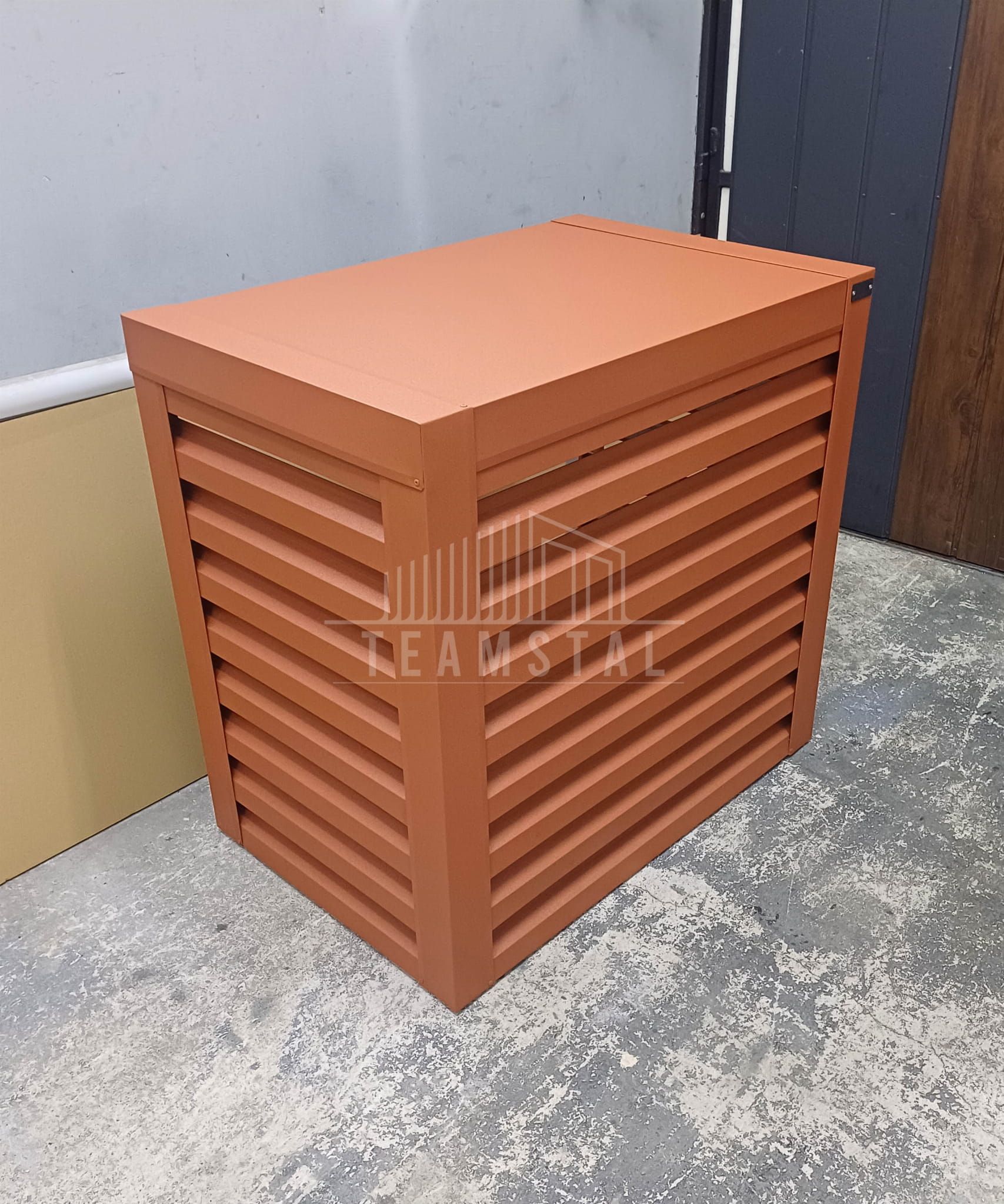 Osłona klimatyzatora - pompy ciepła 100x50x110 cm jasny brąz TS560