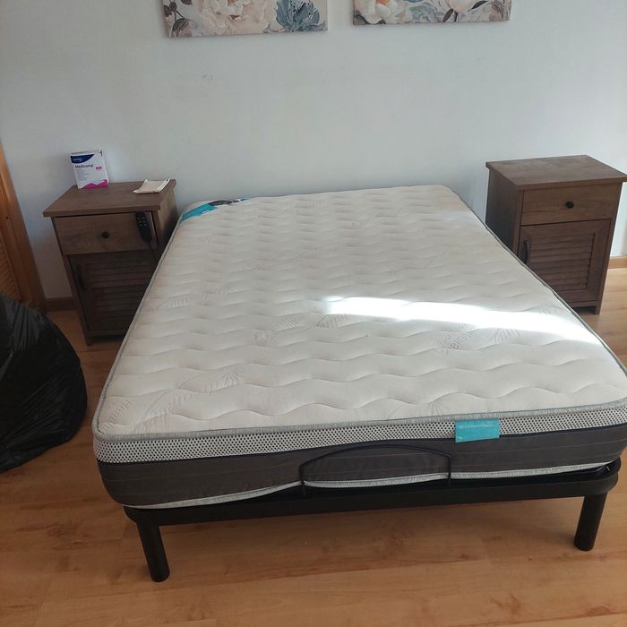 Cama articulada com colchão