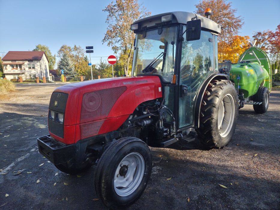 Ciągnik sadowniczy massey ferguson 3435v 80km mf