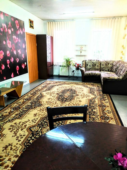 Аренда 70 м..кв. на М. Грушевского.