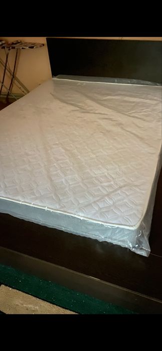 Ліжко двохспальне