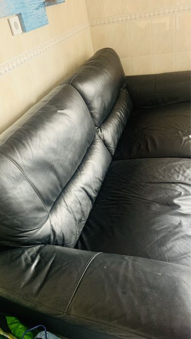 Sofa de couro cor preta