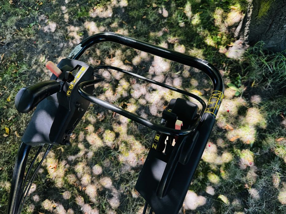 Karczownica kosiarka spalinowa do wysokiej trawy Etesia AK51 6KM/hydro