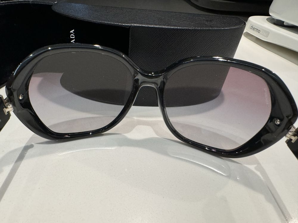 Okulary przeciwslonecznne Prada