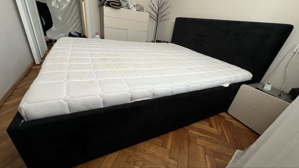 Lóżko sypialniane + materac