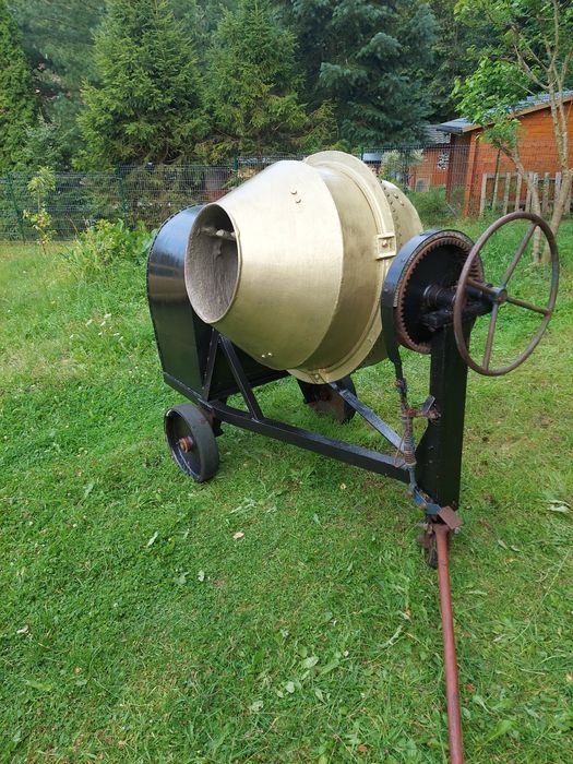 Betoniarka z silnikiem 2,2 kw