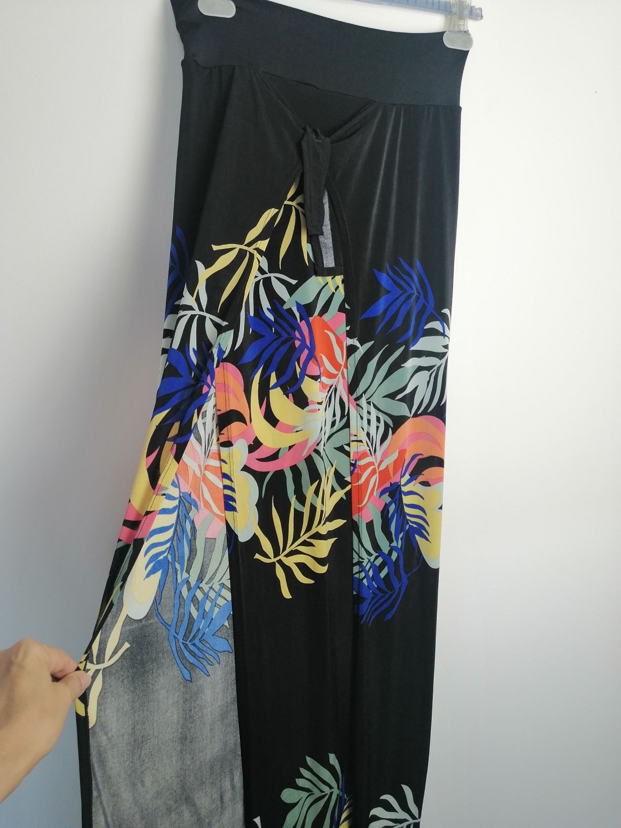 Vendo 40 peças de roupa usadas pela melhor oferta