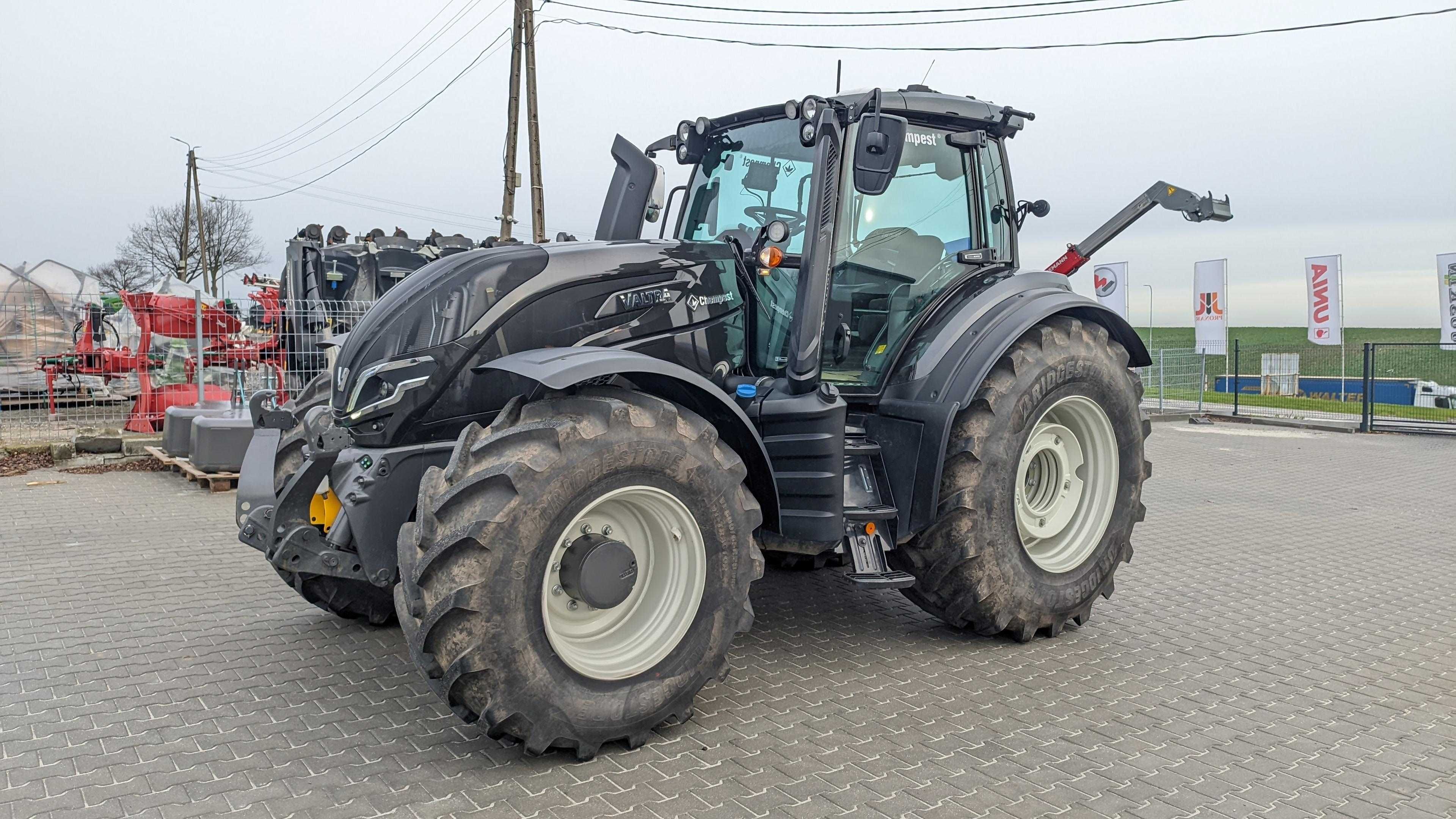 Ciągnik rolniczy Valtra T235 Direct