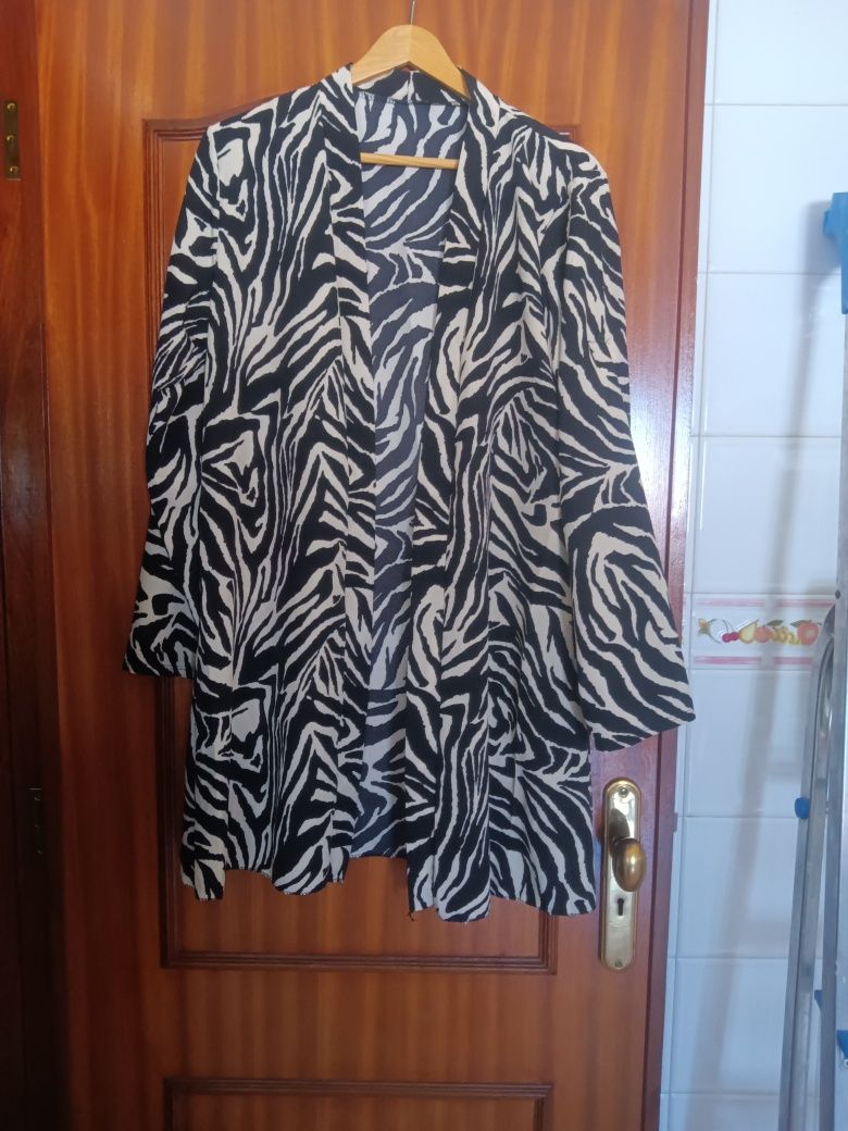 Pantalonas e casaco novo veste até XL stock de loja k fechou