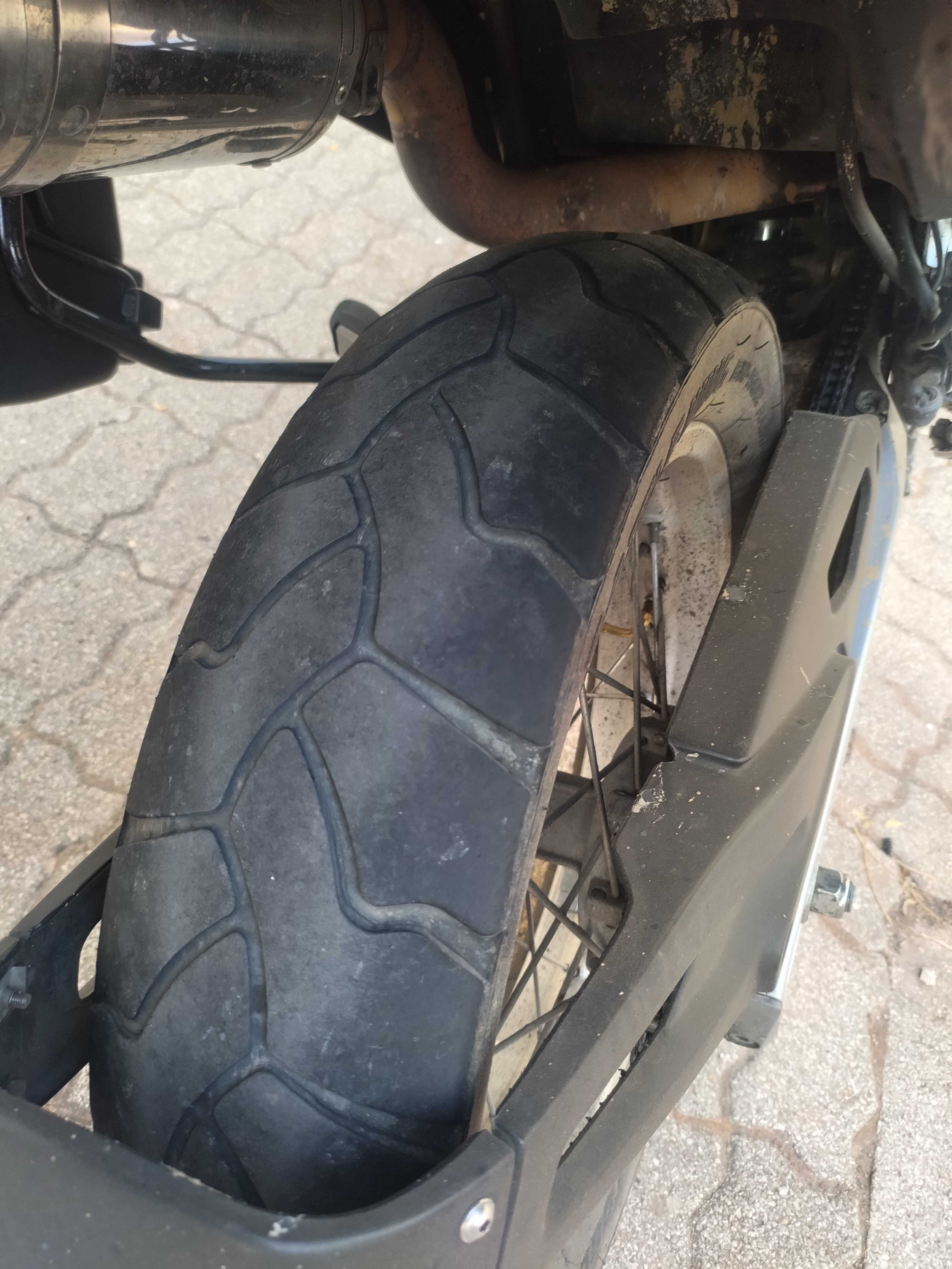 Moto BMW f650 st