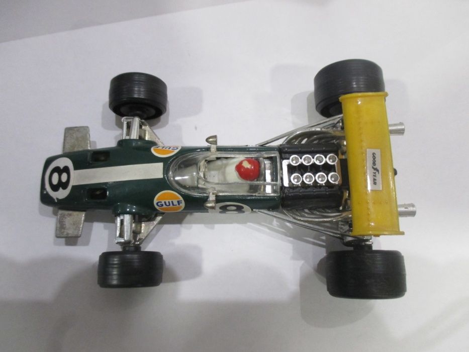 Miniatura 1/32 da Politoys Brabham F1