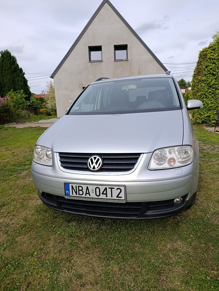 Sprzedam Volkswagen Touran Oszczedzny 7 Osobowy