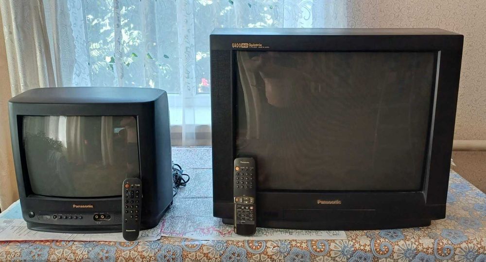 Телевізор Panasonic (великий)