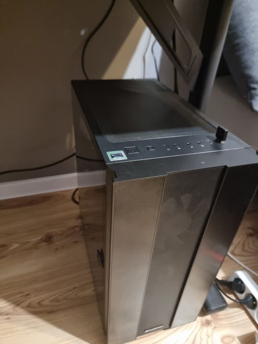 Sprzedam komputer ( cenan do ustalenia i negocjacji)