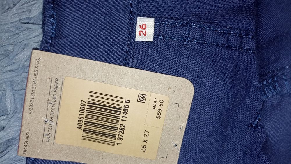 Класичні прямі жіночі брюки Levi's оригінал