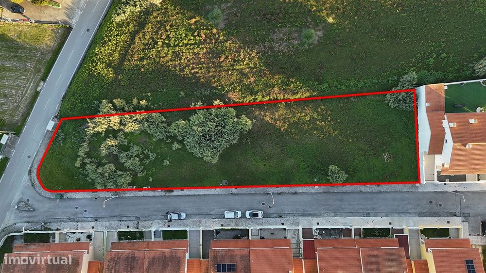 Lotes de terreno para / Moradias Lavos