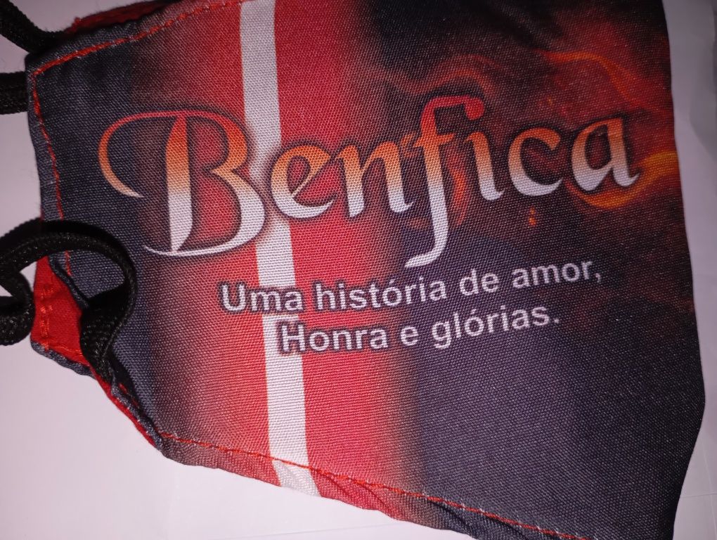 Máscara em tecido Benfica