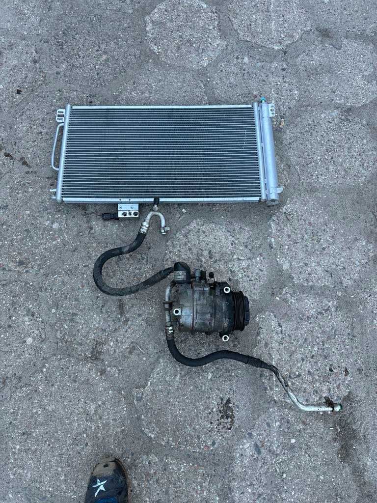 Sprężarka klimatyzacji plus chłodnica  C180 w pelni sprawna