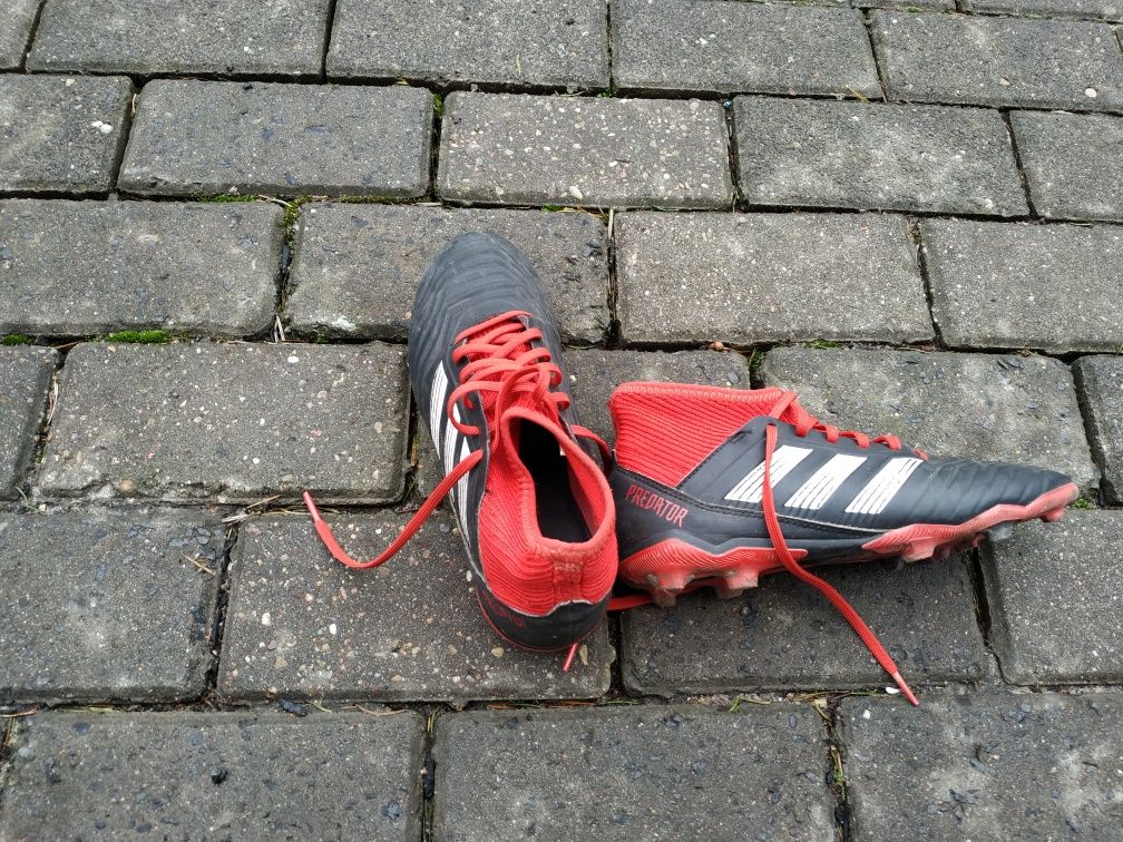 Korki i halówki dziecięce Adidas i Nike