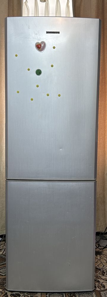 Холодильник Samsung model: RL34SCPS