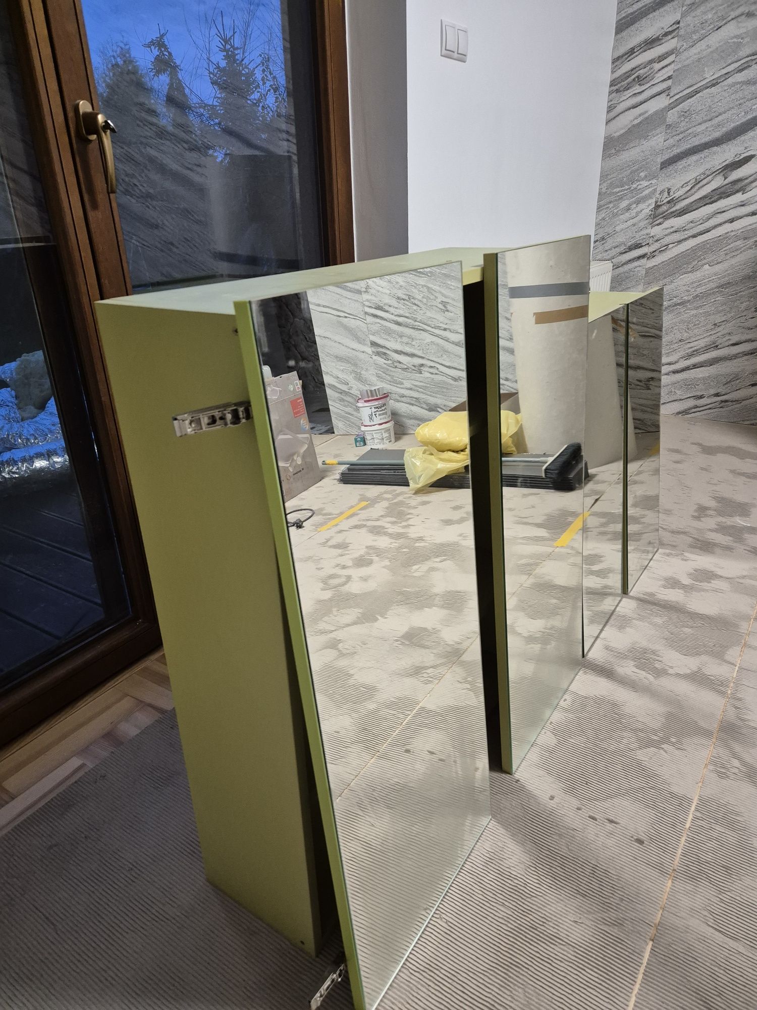 Szafki łazienkowe wiszące z lustrem x2